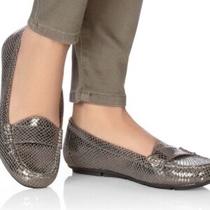 Vionic Metallic Snake-Print Loafers in Gray